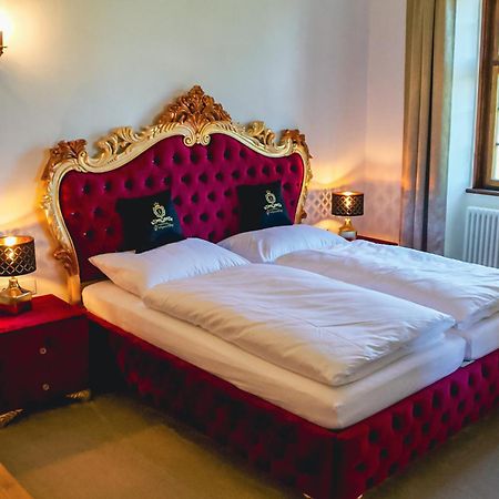 Innviertler Versailles Aurolzmunster Exteriör bild