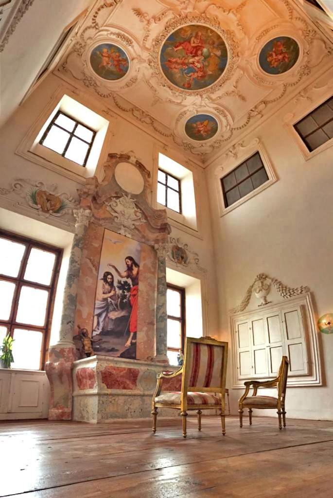 Innviertler Versailles Aurolzmunster Exteriör bild